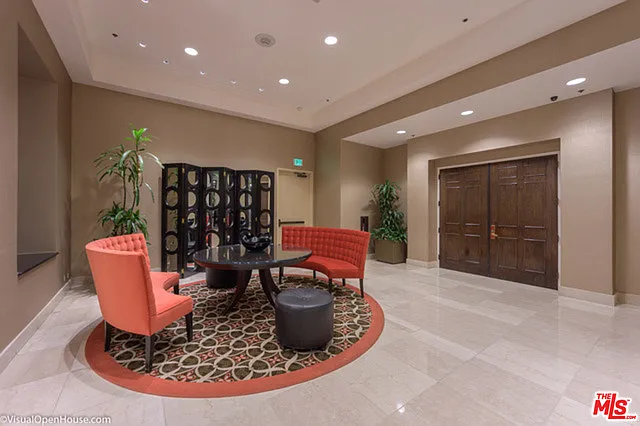 10724 Wilshire Blvd #809 — Photo 23