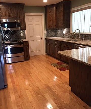2nd image of 4019 Holly Springs Dr