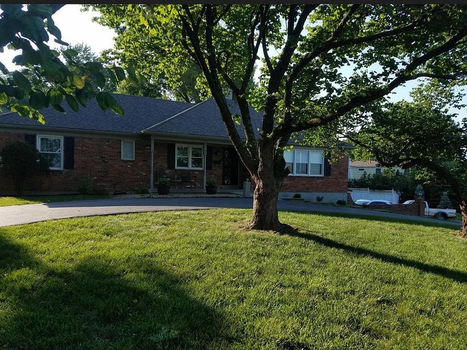 Circular front driveway