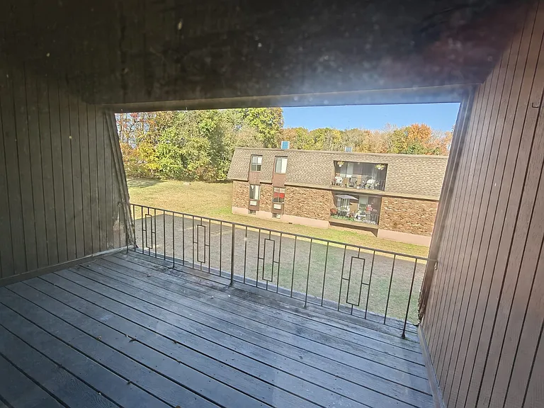 1439A10 Willard Ave — Photo 10