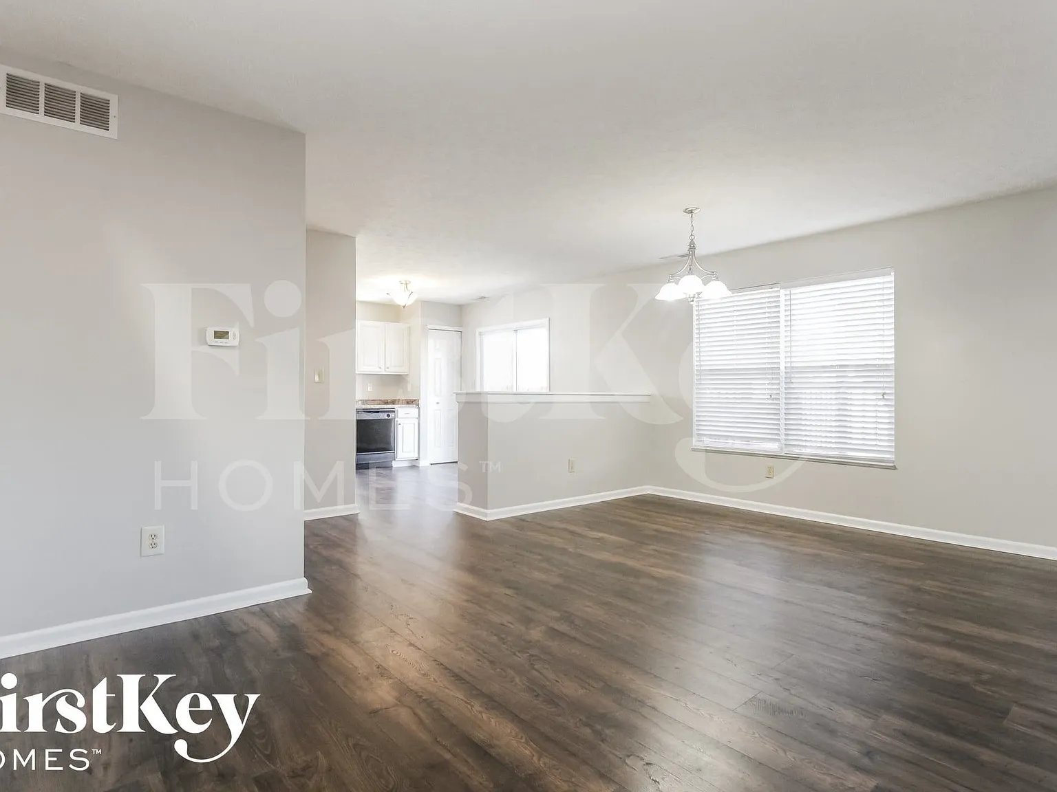 3 bed, 2.5 bath, 2128 sqft, $2,415 — Photo 3