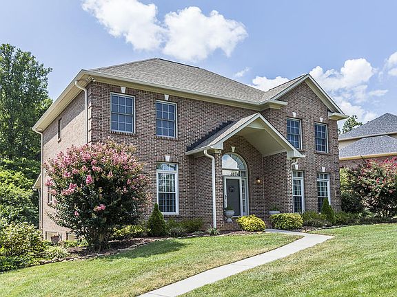 2nd image of 823 Trent Ln