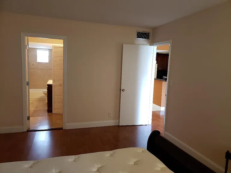 899 SE 2nd Ave #218 — Photo 12
