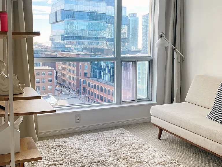 230 King St E #1201 — Photo 7