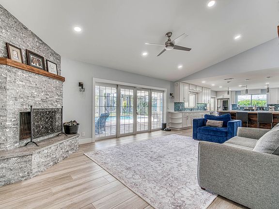 3rd image of 6062 Woodlake Road