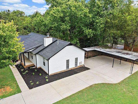 5th image of 1602 Ashlawn Dr
