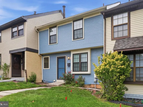 104 Hopkins Ct, North Wales, PA 19454