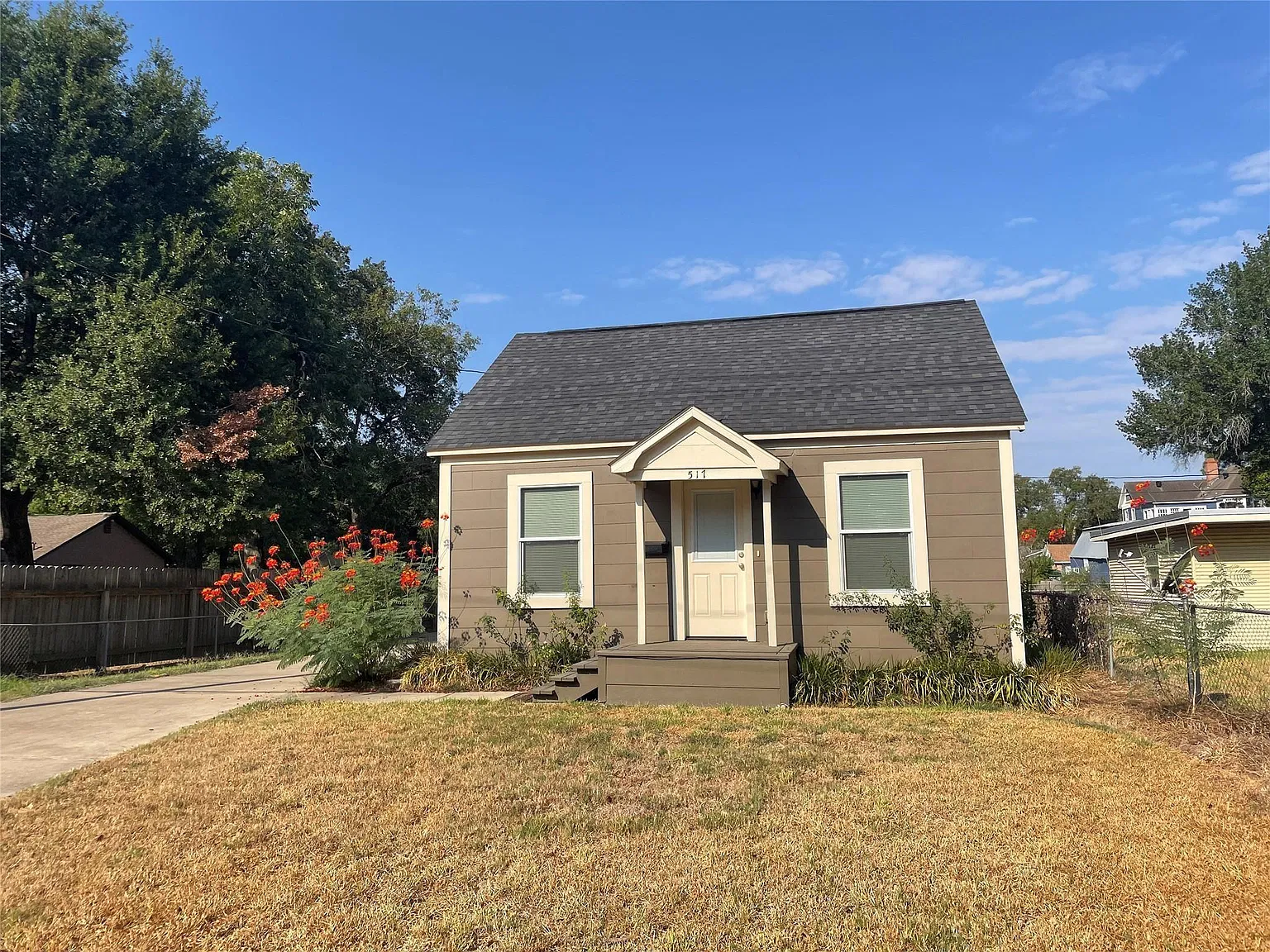 2 bed, 2.0 bath, 2136 sqft, $1,750 — Photo 1