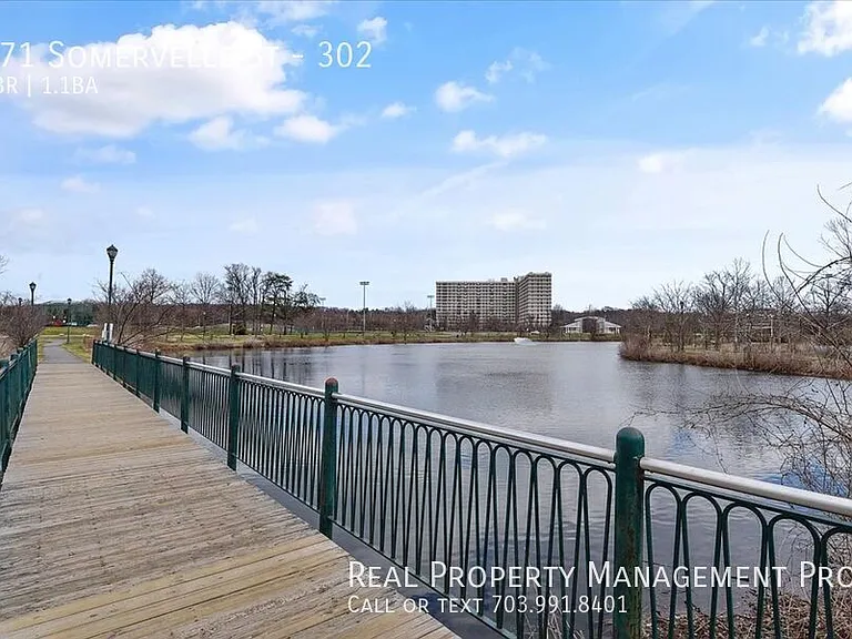 171 Somervelle St #302 — Photo 39