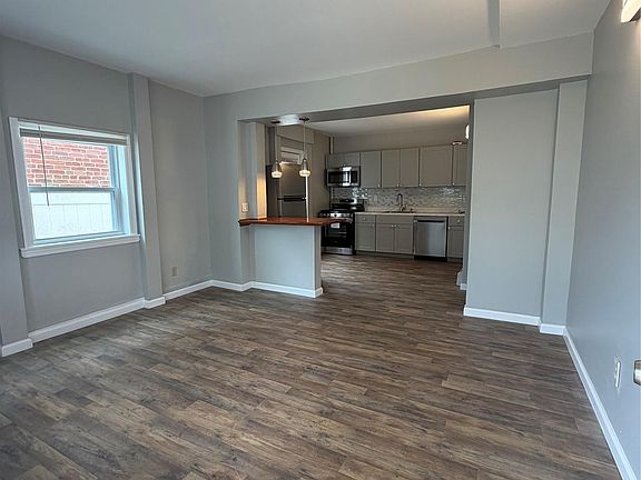 2nd image of 36 Cooper St