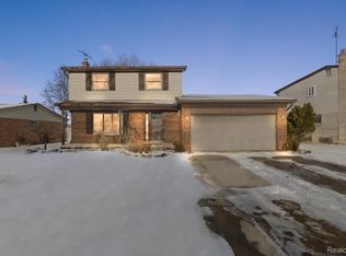 5061 Temple Dr, Sterling Heights, MI 48310