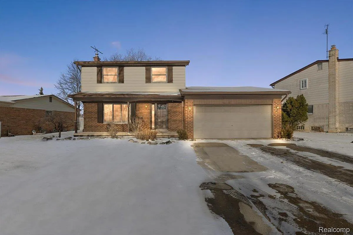5061 Temple Dr photo 1