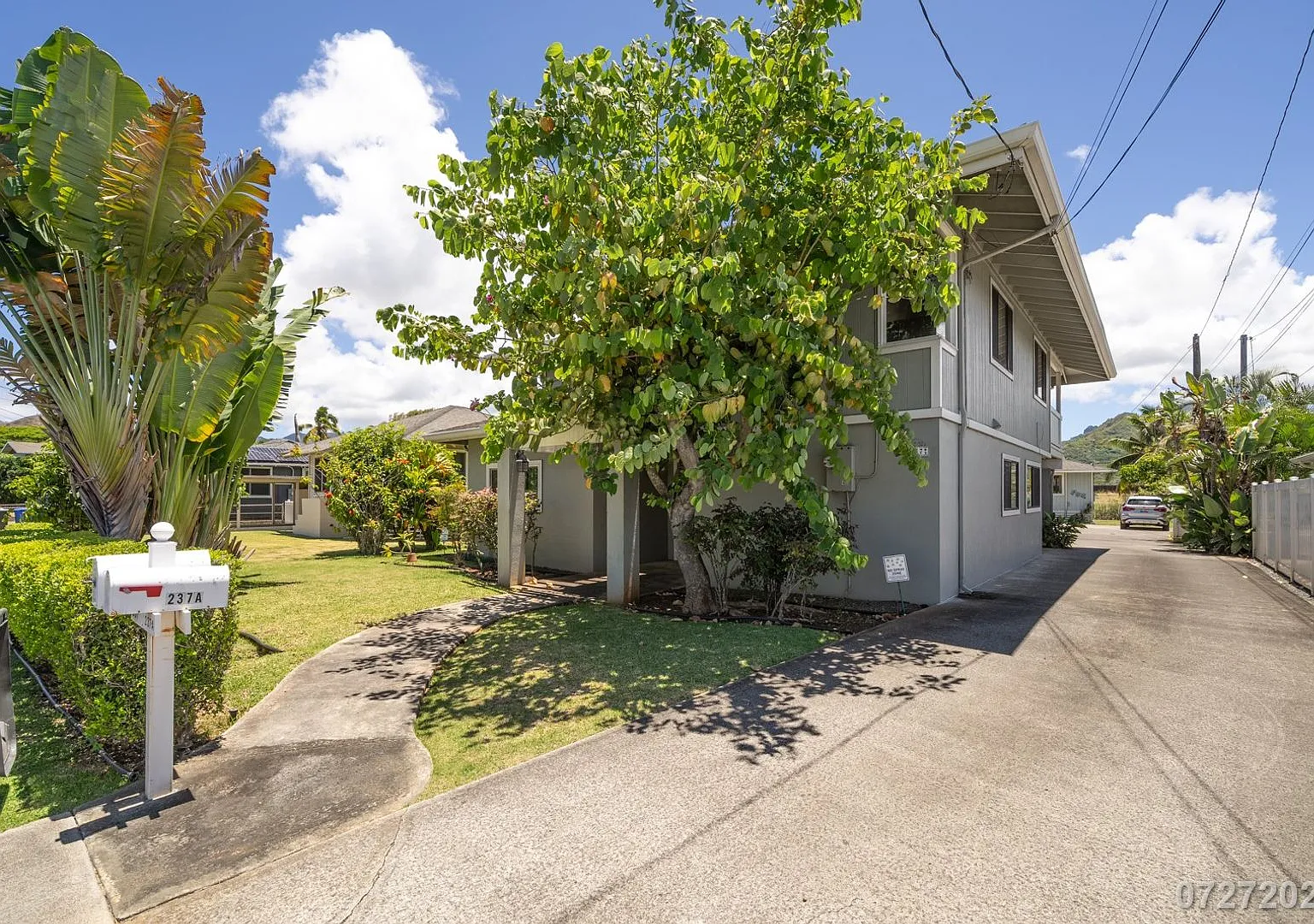Beautiful and Large 3 bedroom 2.5 bath SFH in Kailua - Must See!! (KAILUA) — Photo 2