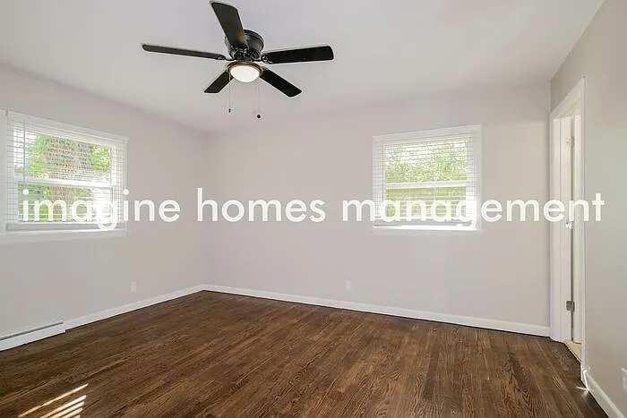 101 Thorncliff Ln — Photo 7