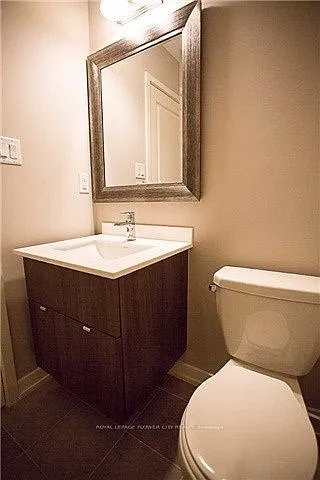 220 Huguenot Rd — Photo 4
