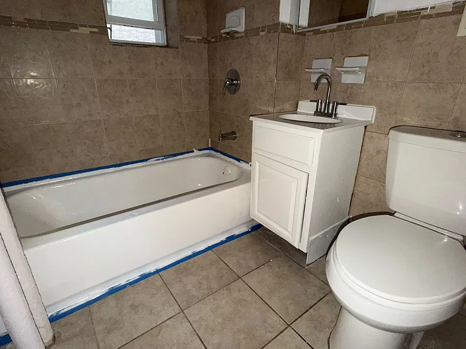 15 Gifford Ave #2B