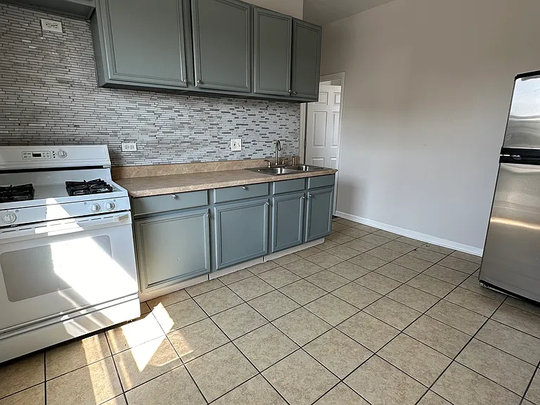 3005 W 19th St #3E — Photo 7