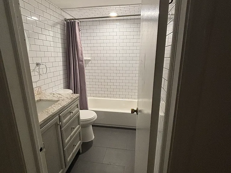 Main bathroom