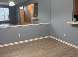 26104 Chesapeake Cir, Walled Lake, MI 48390
