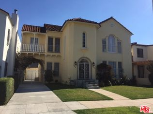 1036 Meadowbrook Ave, Los Angeles, CA 90019