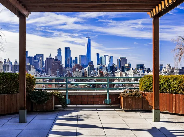 22 West 15th Street image 11 of 15