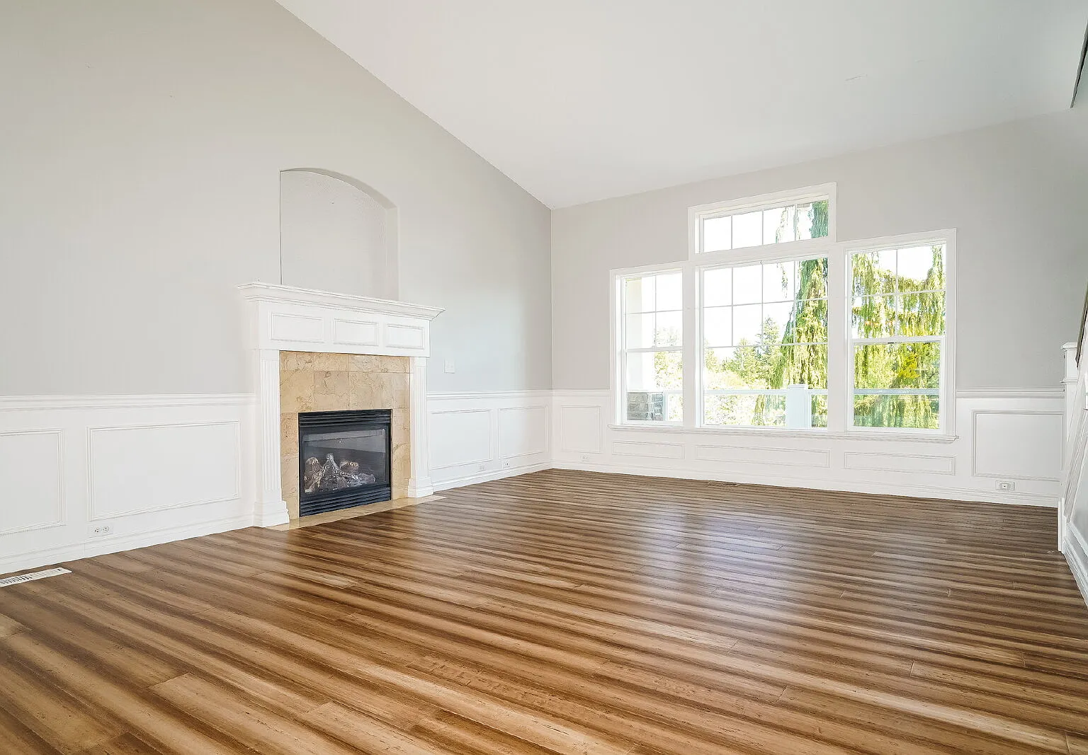 Echo Falls Executive Retreat | Hot Tub | Detached Office | Landscaping Included- Available Now Fo... — Photo 3