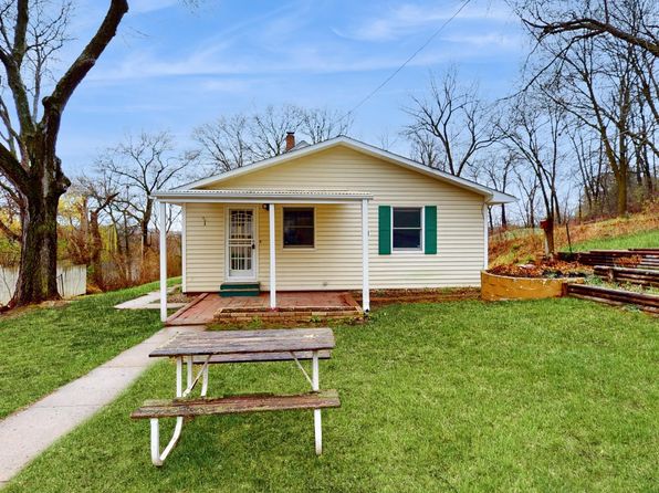 30256 Oak Ln, Cannon Falls, MN 55009