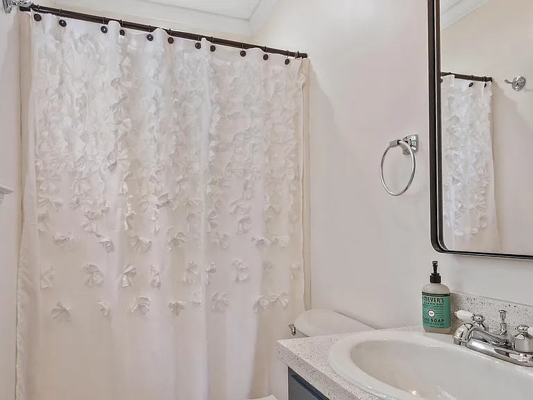 7830 Cove Ridge Dr — Photo 30