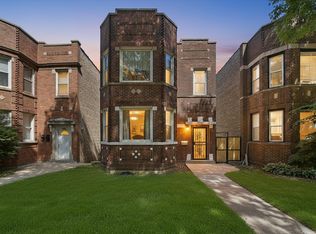9015 S Muskegon Ave, Chicago, IL 60617