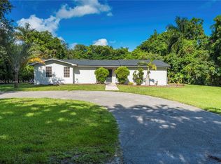 10901 SW 31st St, Davie, FL 33328
