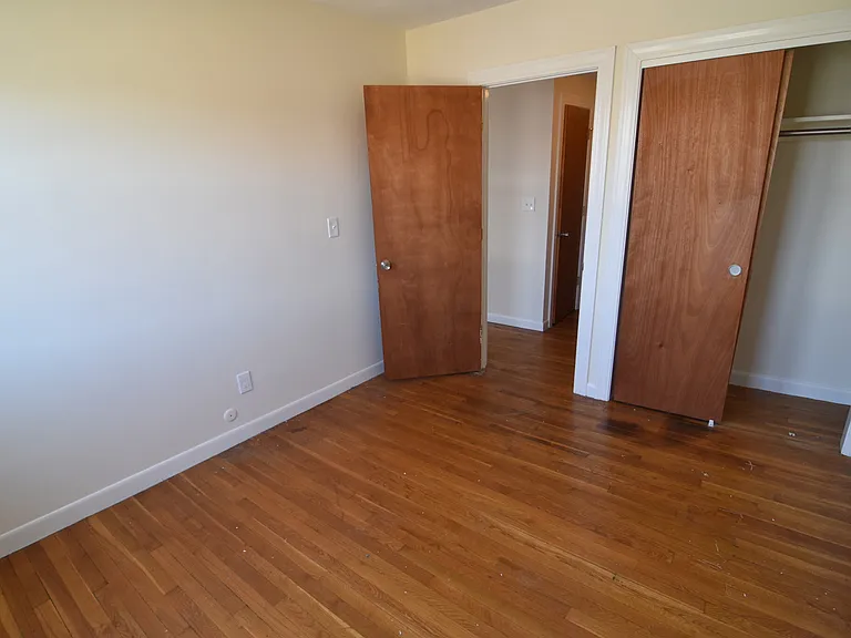 160 N Beacon St #11 — Photo 2