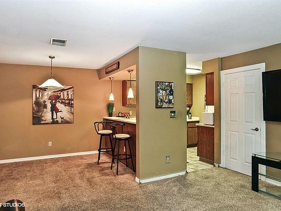 4th image of W169N11079 Ashbury Ln