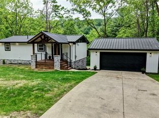 2498 Moudon Dr, Millersburg, OH 44654