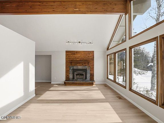 4th image of 19321 Verdant Cir