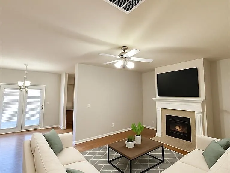993 Nightfall Ct — Photo 2