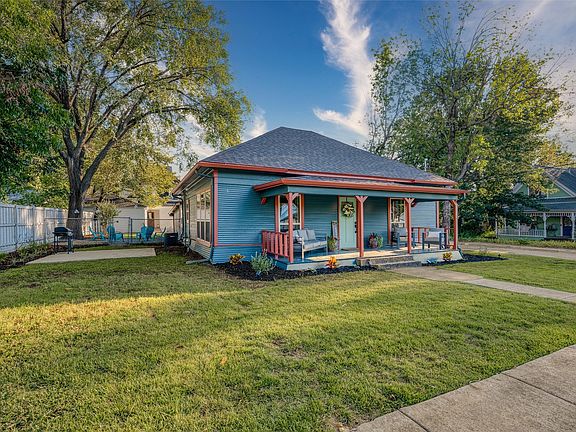 3rd image of 809 W Lamar St