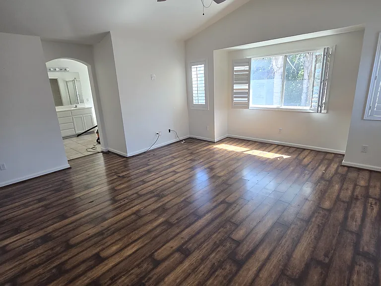 708 Eucalyptus Ave — Photo 33