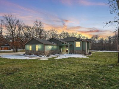 8183 Old Oak Dr, Demotte, IN, 46310