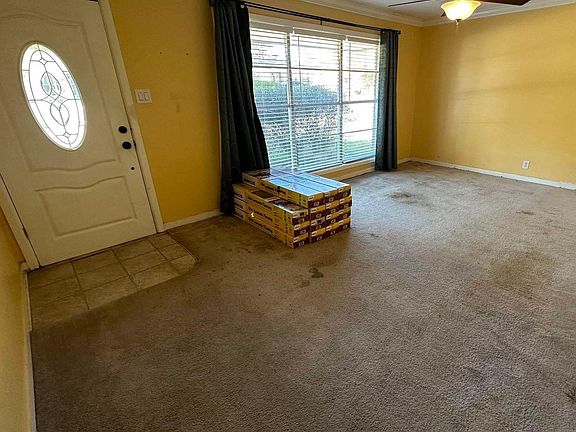 2nd image of 3714 Belmont Ave