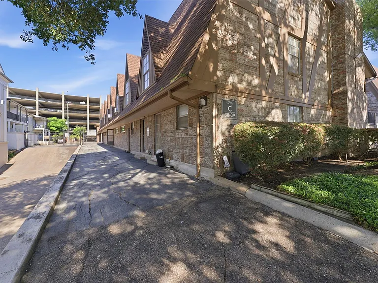 2574 Marilee Ln #39 — Photo 29
