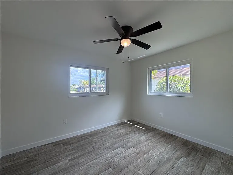 1258 Barbara Dr #105 — Photo 12