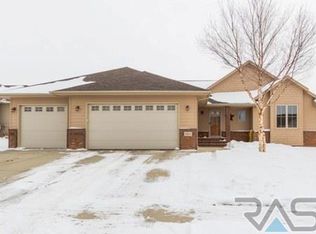3804 S Banyan Ave, Sioux Falls, SD 57110