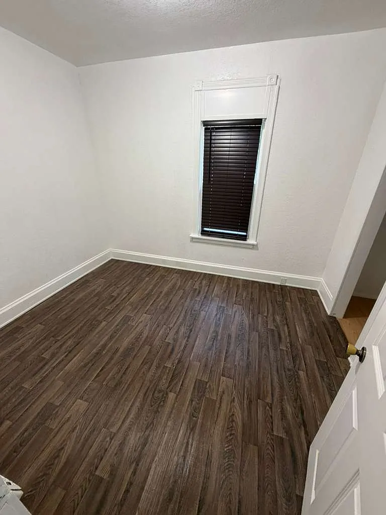 3 bed, $1,800 — Photo 4