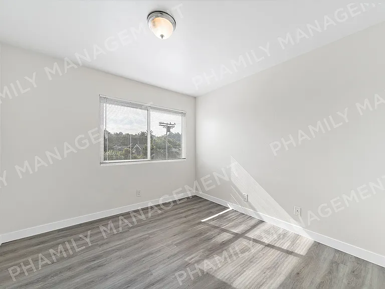6414 York Blvd #D — Photo 11