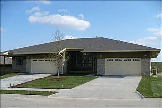 5th image of 15805 Hartman Ave