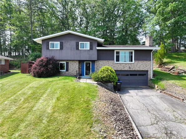 215 Columbia Dr, Aliquippa, PA 15001