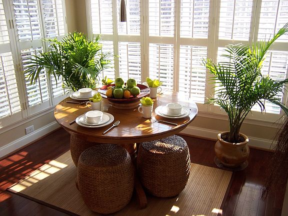 sunny breakfast nook