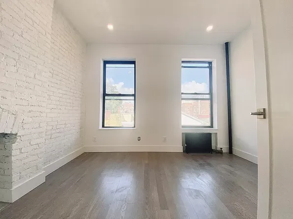 78 Christopher Street image 1 of 6