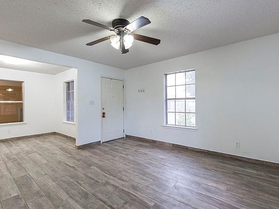 5th image of 4005 Bluebird Ave