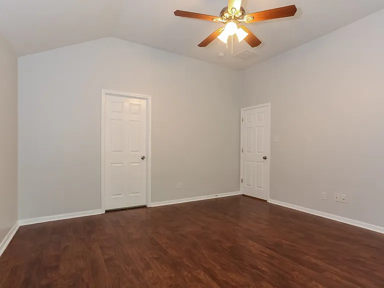 8215 Point Pendleton Dr — Photo 8